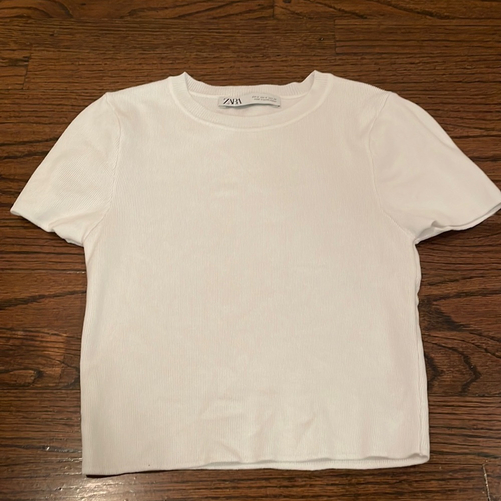 Zara sweater like material top white NWOT